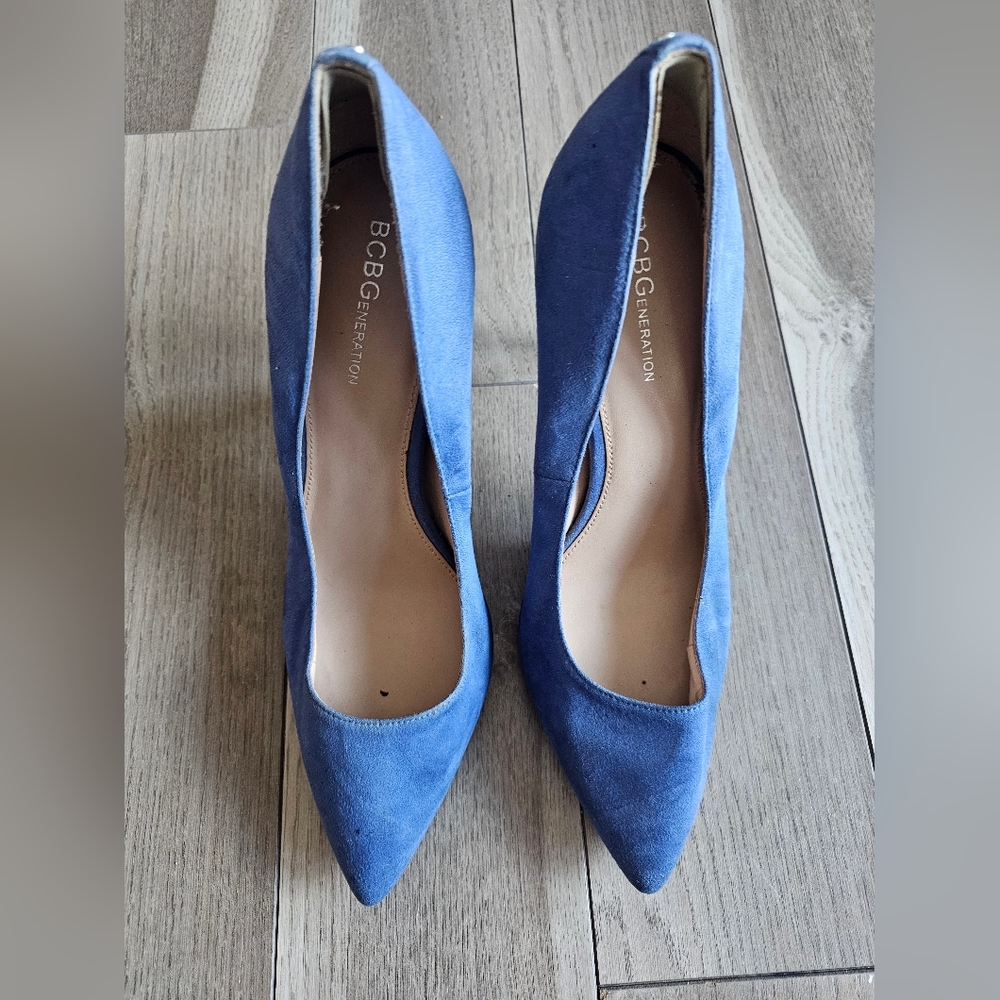 BCBGeneration Suede Blue Kitten Heels Pumps Size 9